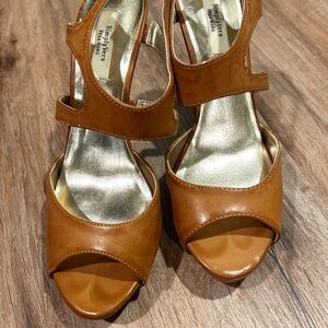 Simply Vera Vera Wang heels